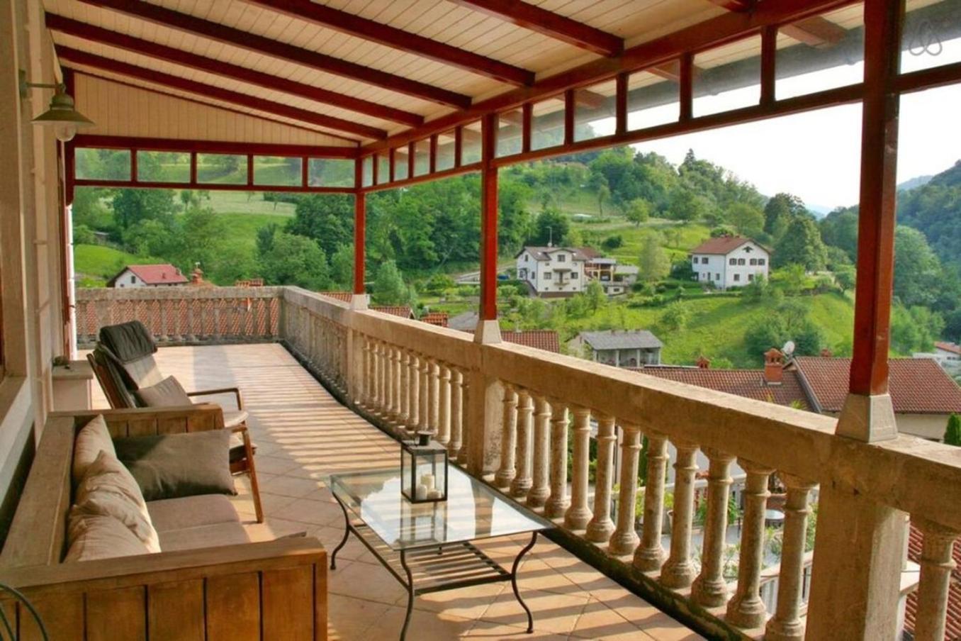 Stylish Penthouse With Large Terrace Apartment Most Na Soci Bagian luar foto